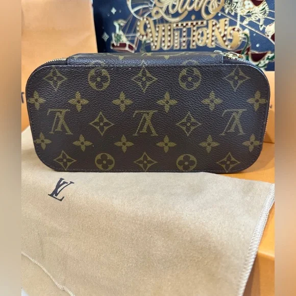 Vintage Louis Vuitton Monogram Toiletry / Make up Bag - Rare - Picture 7 of 16